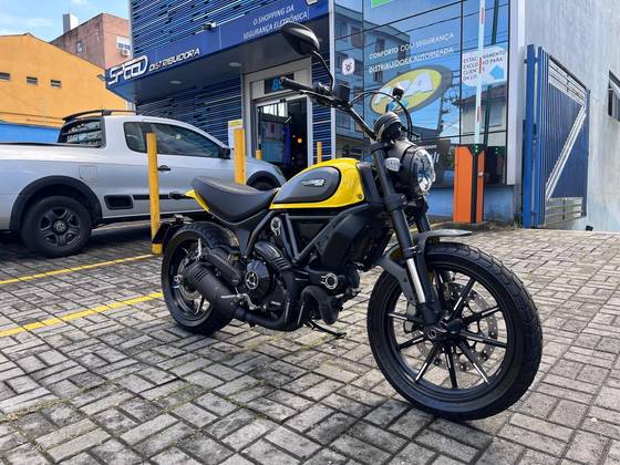 DUCATI SCRAMBLER ICON 